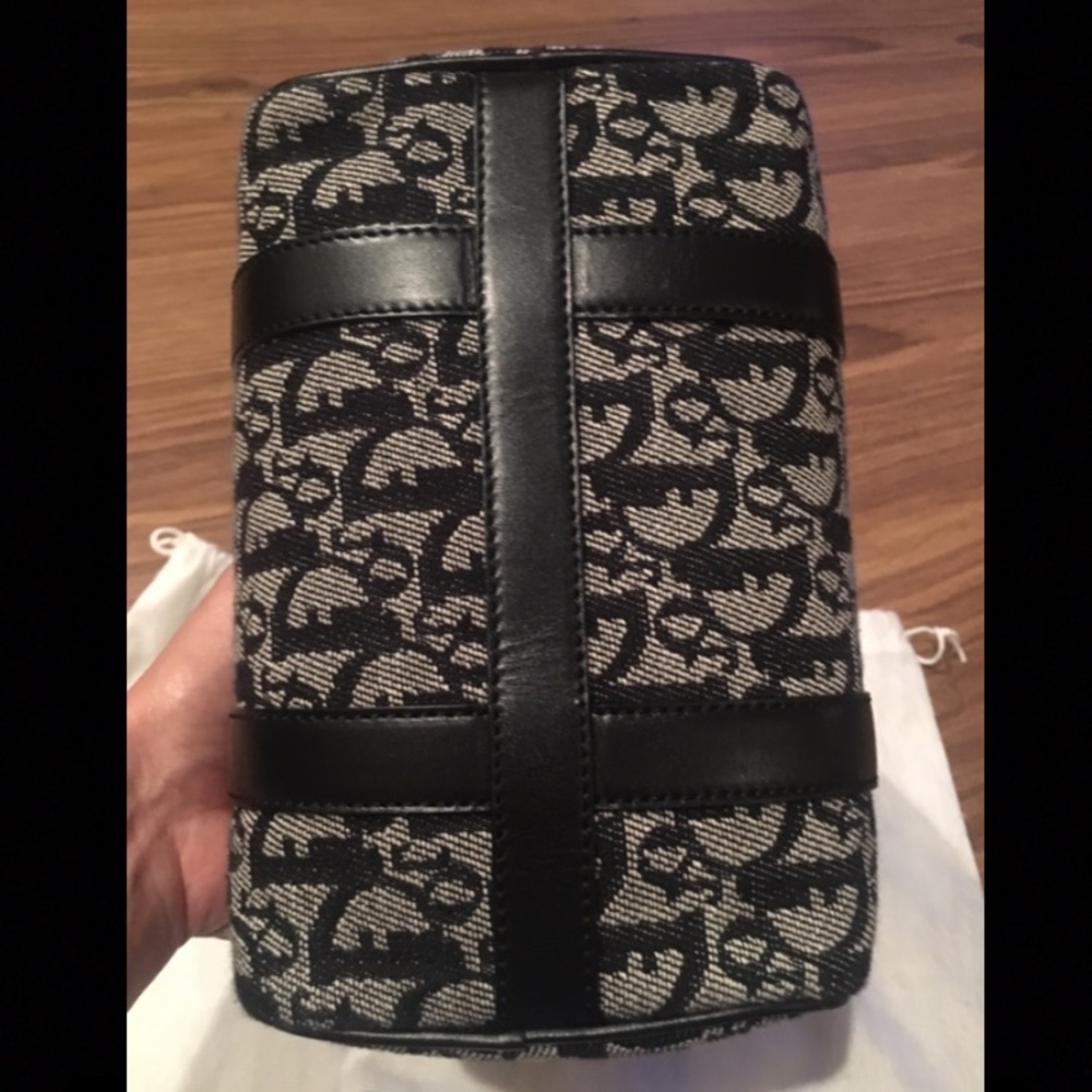 SOLD โผ๏ธ. ๐ฏ % Authentic Dior MINI Boston bag - Picture 2 of 8